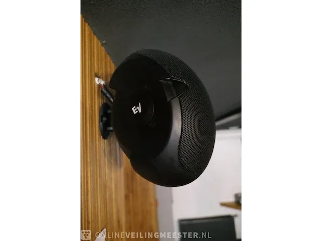 Muziekcomputer met audio installatie shuttle x50v6 - afbeelding 14 van  14