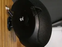 Muziekcomputer met audio installatie shuttle x50v6 - afbeelding 14 van  14