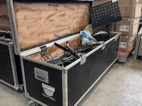 Muziekinstrumenten en toebehoren met flightcase - afbeelding 1 van  9