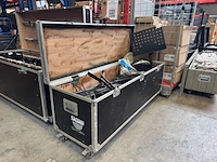 Muziekinstrumenten en toebehoren met flightcase - afbeelding 2 van  9