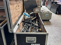 Muziekinstrumenten en toebehoren met flightcase - afbeelding 3 van  9