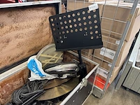 Muziekinstrumenten en toebehoren met flightcase - afbeelding 6 van  9