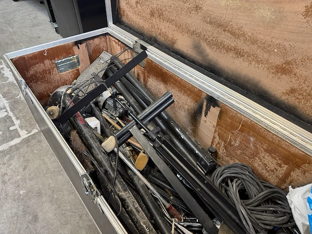 Muziekinstrumenten en toebehoren met flightcase - afbeelding 8 van  9