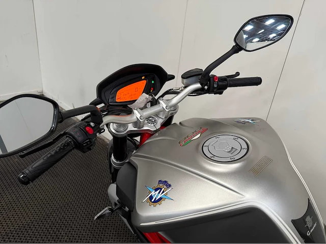 Mv agusta - brutale - 800 - motorfiets - 2014 - afbeelding 11 van  20