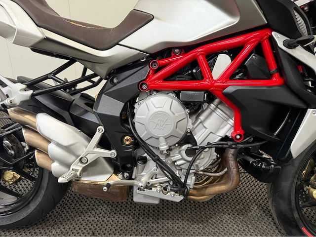 Mv agusta - brutale - 800 - motorfiets - 2014 - afbeelding 7 van  20