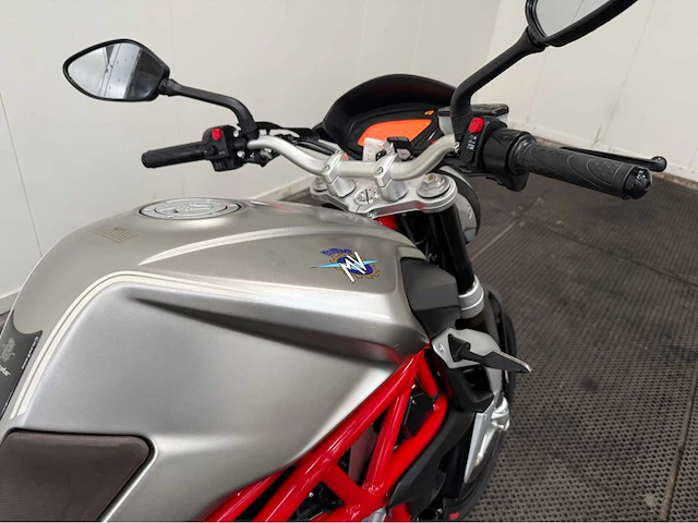 Mv agusta - brutale - 800 - motorfiets - 2014 - afbeelding 9 van  20