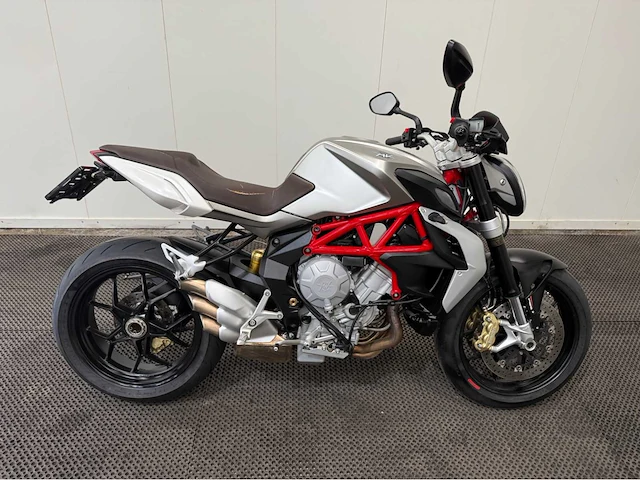 Mv agusta - brutale - 800 - motorfiets - 2014 - afbeelding 1 van  20