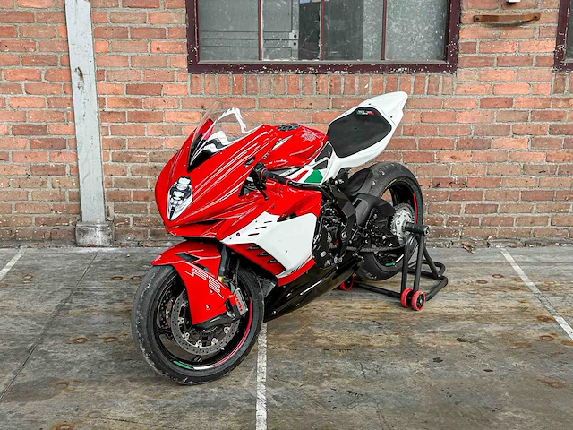 Mv agusta f3 rc reparto corse 800cc 2022 (racemotor) - afbeelding 34 van  48