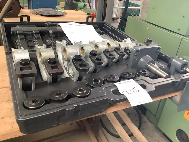My22 - buigmachine - afbeelding 1 van  4