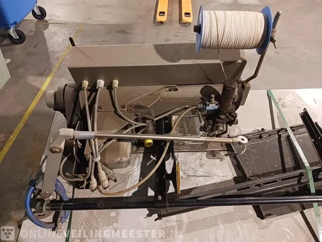 Naaimachine met tafel pfaff, 387434(3811-2-03) - afbeelding 12 van  15