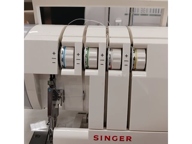 Naaimachine/lockmachine, o.a. singer, husqvarna en lifetec - afbeelding 3 van  22