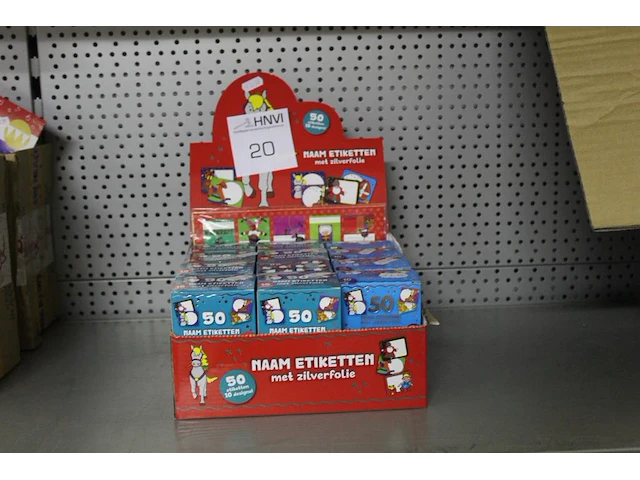 Naametiketten met zilverfolie 50 per doosje circa 30 stuks - afbeelding 1 van  3