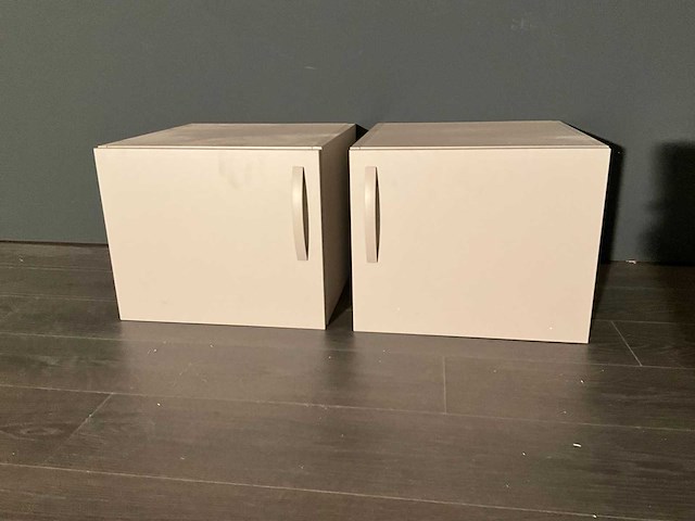 Nachtkastje - afbeelding 2 van  6