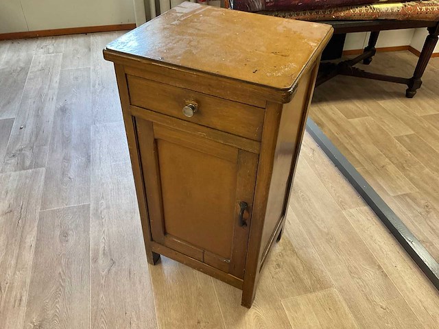 Nachtkastje - afbeelding 1 van  2