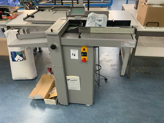 Nagel auto-rillnak 33 automatische vouwmachine - afbeelding 1 van  5