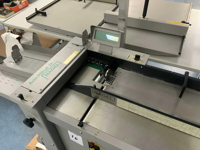Nagel auto-rillnak 33 automatische vouwmachine - afbeelding 3 van  5