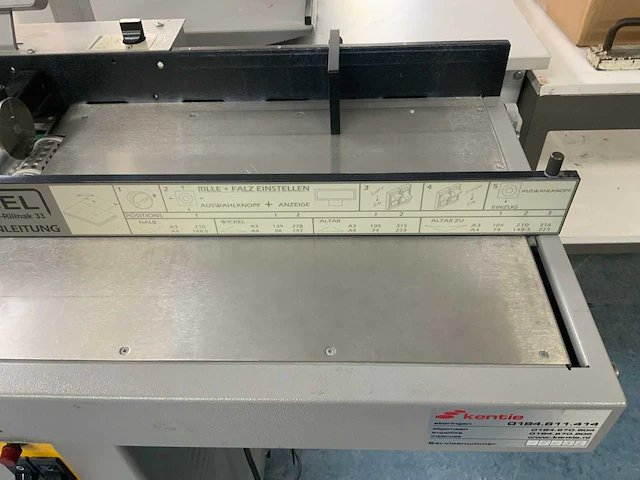 Nagel auto-rillnak 33 automatische vouwmachine - afbeelding 4 van  5