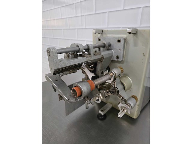 Nagema - appelschil machine - afbeelding 2 van  5