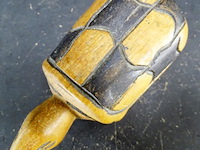 Naïef in hout gestoken schildpad - afbeelding 4 van  5