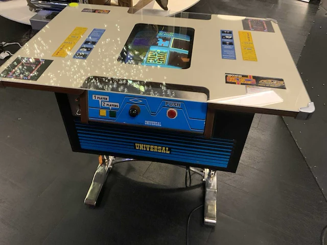 Namco universal 111 videogame table vintage - afbeelding 5 van  13