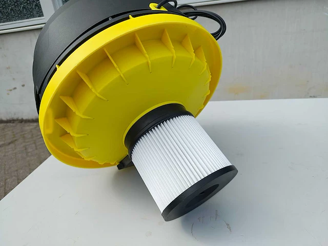 Nat en droogzuiger - 100 liter - afbeelding 2 van  15