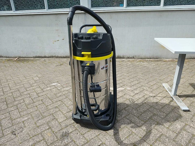Nat en droogzuiger - 100 liter - afbeelding 8 van  15