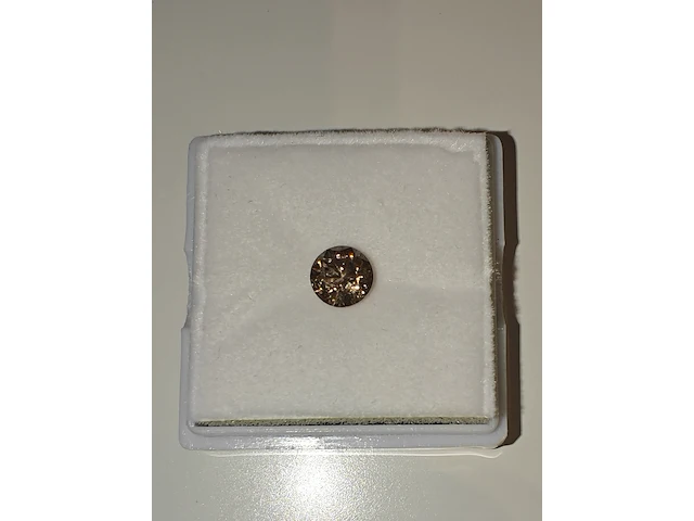 Natuurlijk diamant 1.63 karaat , fancy light yellowish brown - afbeelding 2 van  5
