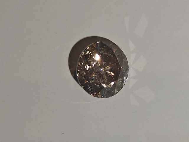Natuurlijk diamant 1.63 karaat , fancy light yellowish brown - afbeelding 3 van  5