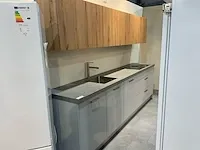 Natuurlijk keukenopstelling met apparatenwand - afbeelding 1 van  30