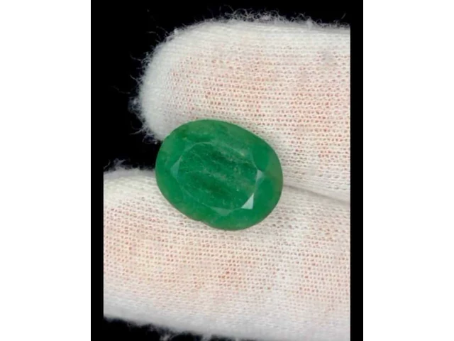Natuurlijke emerald - 7.63ct, groen - afbeelding 1 van  1