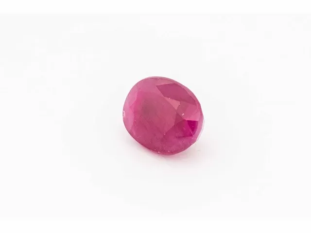 Natuurlijke onverwarmde robijn (levendig rood) 12,52 karaat - afbeelding 2 van  9