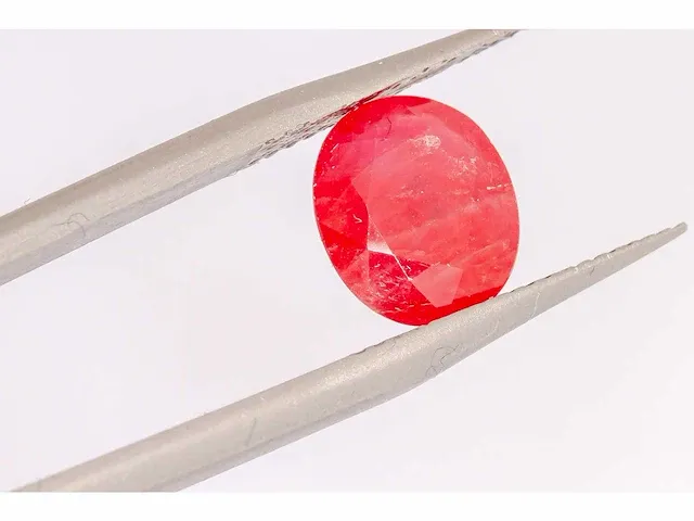Natuurlijke padparadscha saffier (diep roodachtig oranje) 2,68 karaat - afbeelding 2 van  8