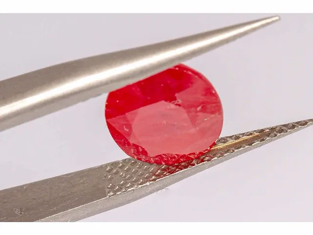Natuurlijke padparadscha saffier (diep roodachtig oranje) 2,68 karaat - afbeelding 7 van  8