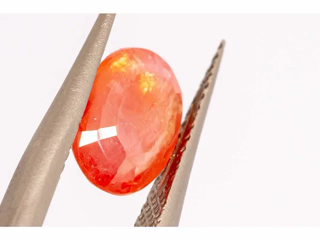 Natuurlijke padparadscha saffier (rozeachtig oranje) 2.17 karaat - afbeelding 4 van  9
