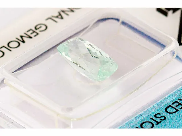 Natuurlijke paraiba toermalijn (licht groenblauw) 2.00 karaat - afbeelding 3 van  5