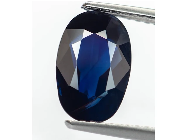 Natuurlijke saffier - 2.55ct, deep blue (koningsblauw) - afbeelding 2 van  6