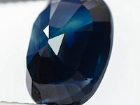 Natuurlijke saffier - 2.55ct, deep blue (koningsblauw) - afbeelding 3 van  6
