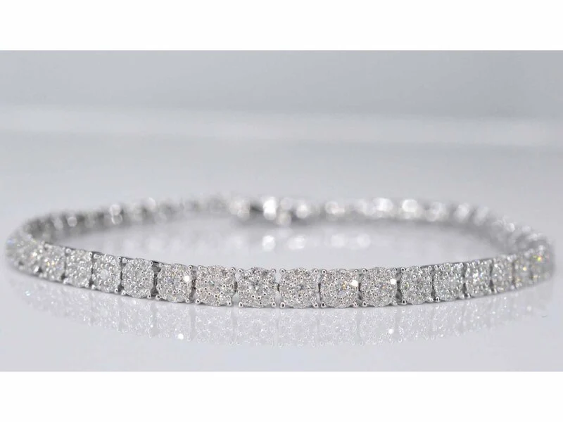 Natuurlijke sieraden en diamanten veiling