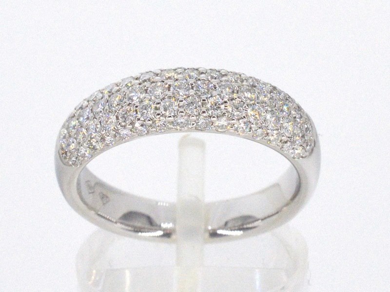 Natuurlijke sieraden en diamanten veiling