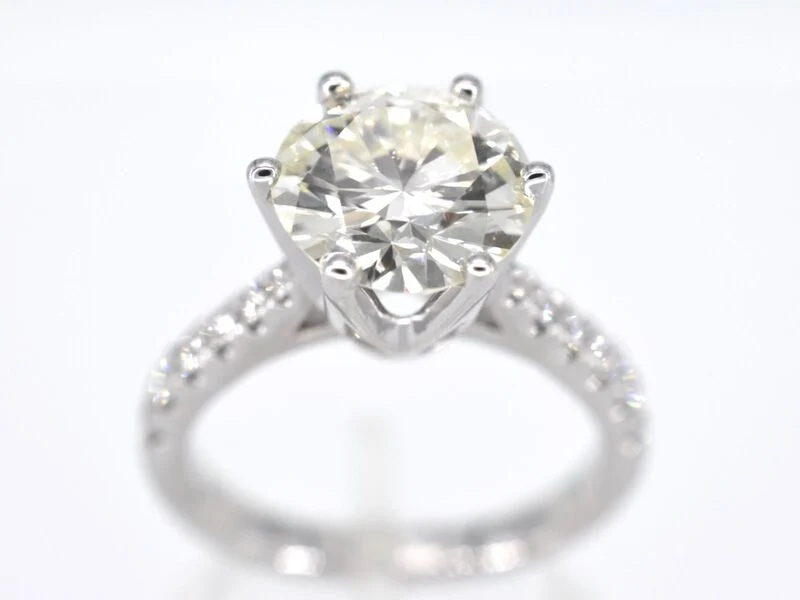 Natuurlijke sieraden en diamanten