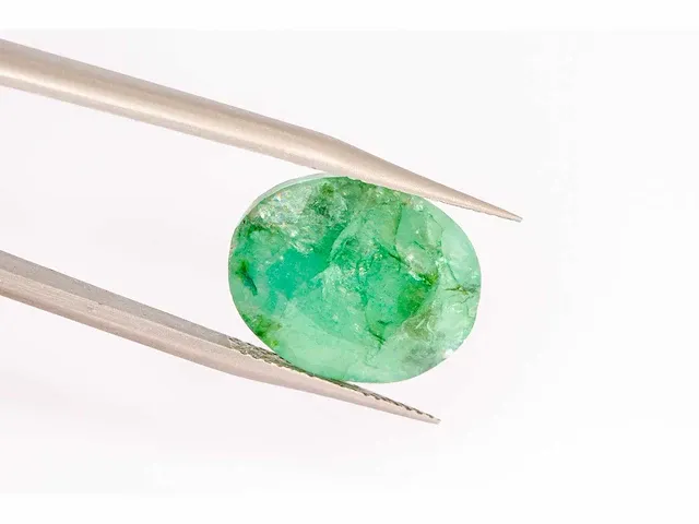 Natuurlijke smaragd (groen) 11,87 karaat - afbeelding 4 van  5
