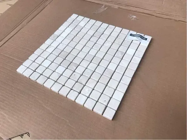Natuursteen botticino mozaïek tegel 10 m² - afbeelding 4 van  7