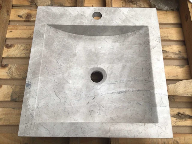 Natuursteen marmer beige/grey wastafel 45x46x10 cm - afbeelding 1 van  5