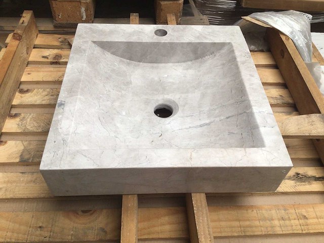 Natuursteen marmer beige/grey wastafel 45x46x10 cm - afbeelding 2 van  5