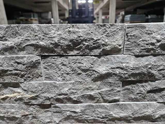 Natuursteen muurblokken (ca. 430 stuks) - afbeelding 3 van  3
