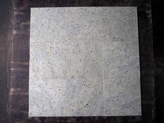 Natuursteen tegels 24,3m² - afbeelding 2 van  3
