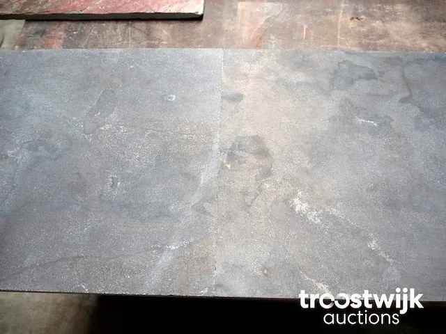 Natuursteen tegels 36m² - afbeelding 1 van  1