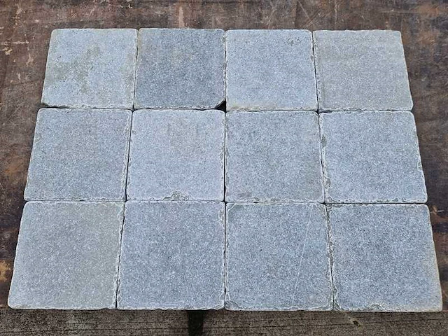 Natuursteen tegels (ca. 32.4m²) - afbeelding 2 van  2
