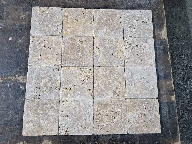 Natuursteen tegels (ca. 35m²) - afbeelding 1 van  1
