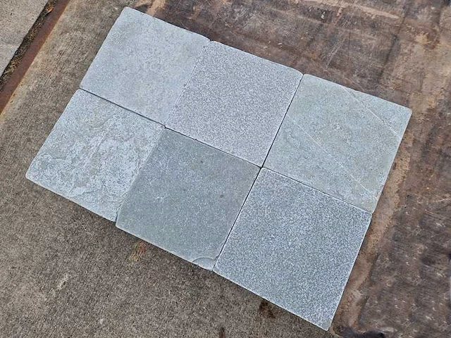 Natuursteen tegels (ca. 57.6m²) - afbeelding 1 van  2